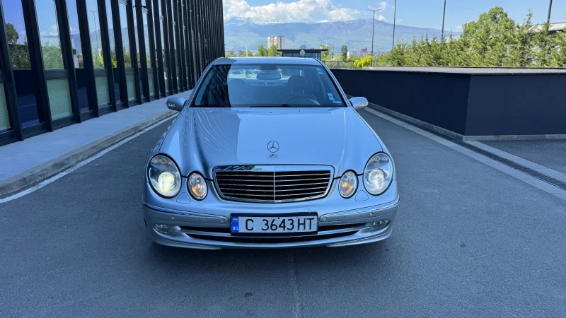 Mercedes-Benz E 270 2.7, снимка 4 - Автомобили и джипове - 52579239