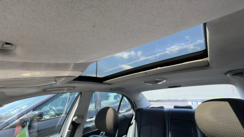 Mercedes-Benz E 270 2.7, снимка 16 - Автомобили и джипове - 52579239