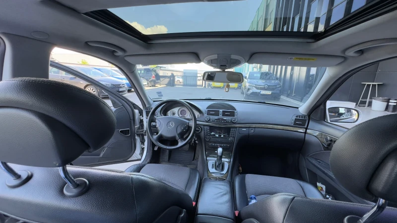 Mercedes-Benz E 270 2.7, снимка 9 - Автомобили и джипове - 52579239