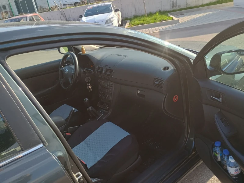 Toyota Avensis T25, снимка 10 - Автомобили и джипове - 53112117