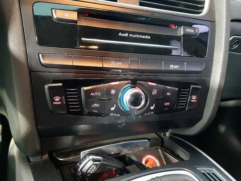 Audi A4 Tdi B8, снимка 12 - Автомобили и джипове - 53464731