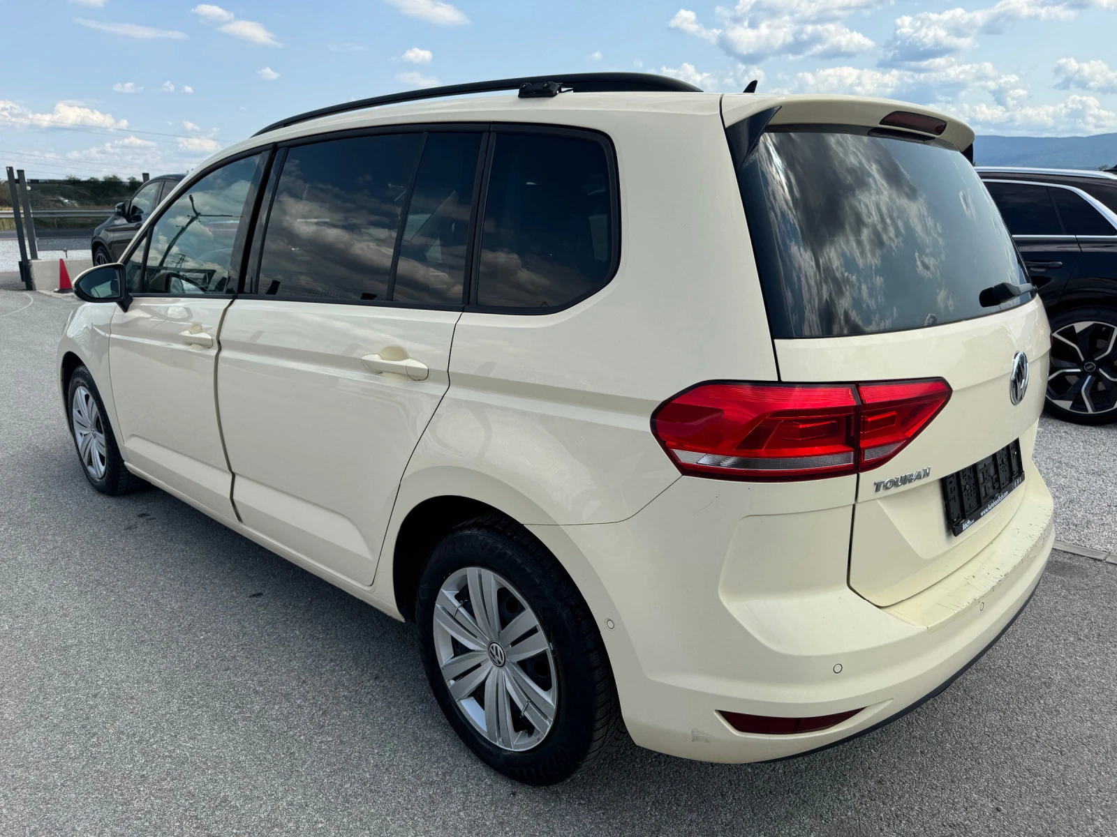 VW Touran 2.0TDI DSG - изображение 6