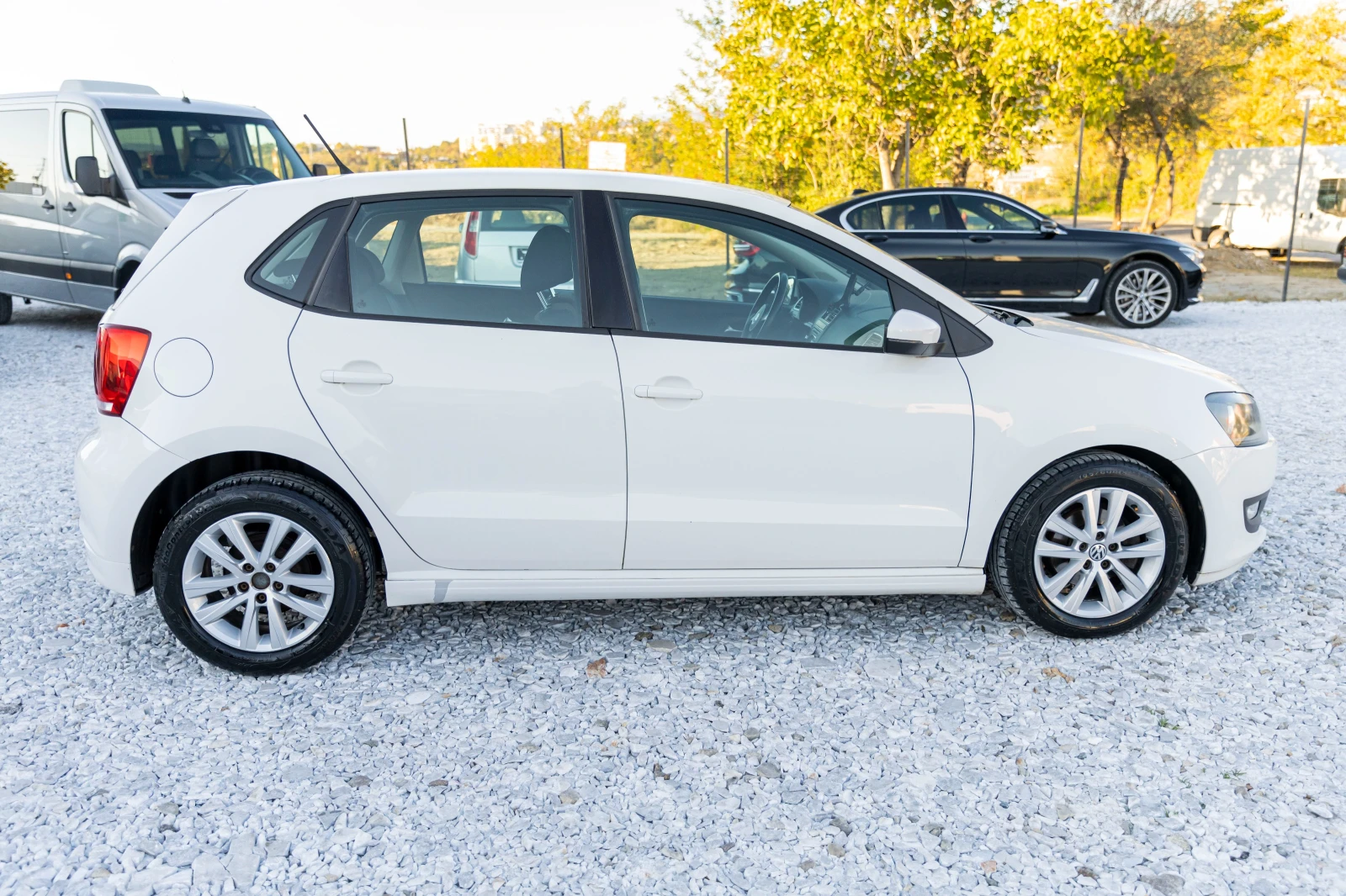 VW Polo 1.2TDI 75кс BLUEMOTION - изображение 4