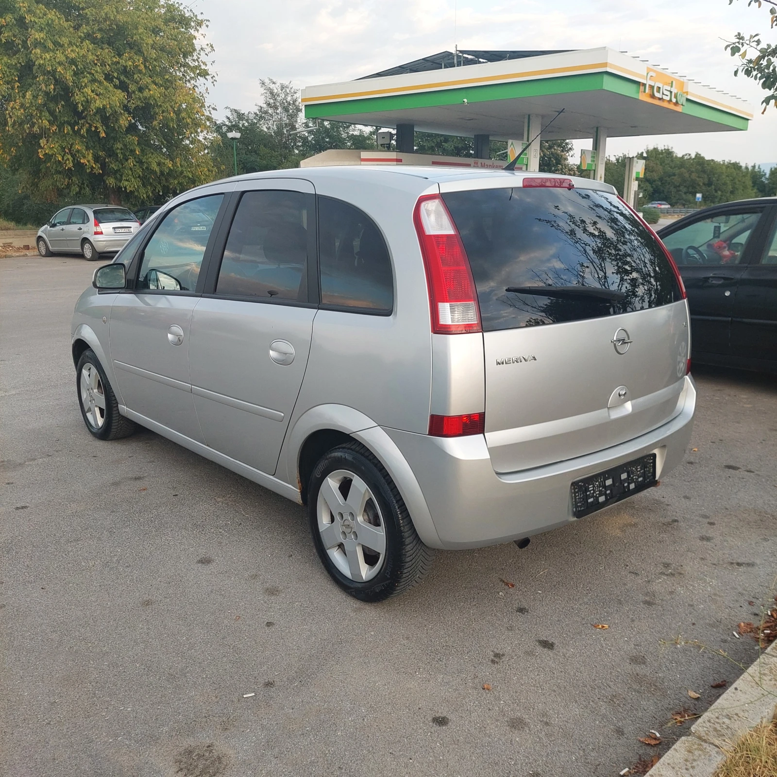 Opel Meriva 1.6I Газ инжекцион - изображение 5