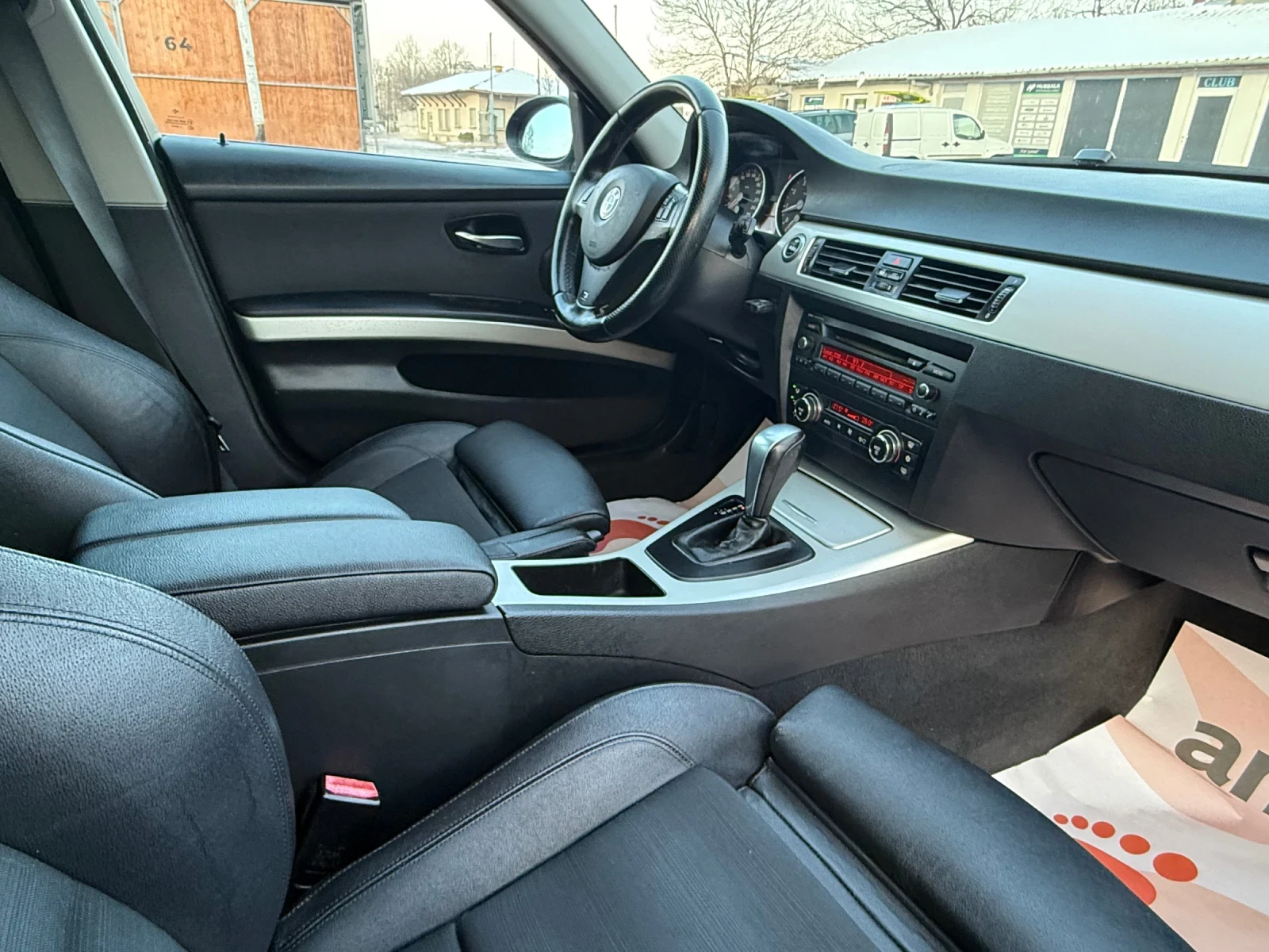 BMW 325 2.5i Автоматик  - изображение 10