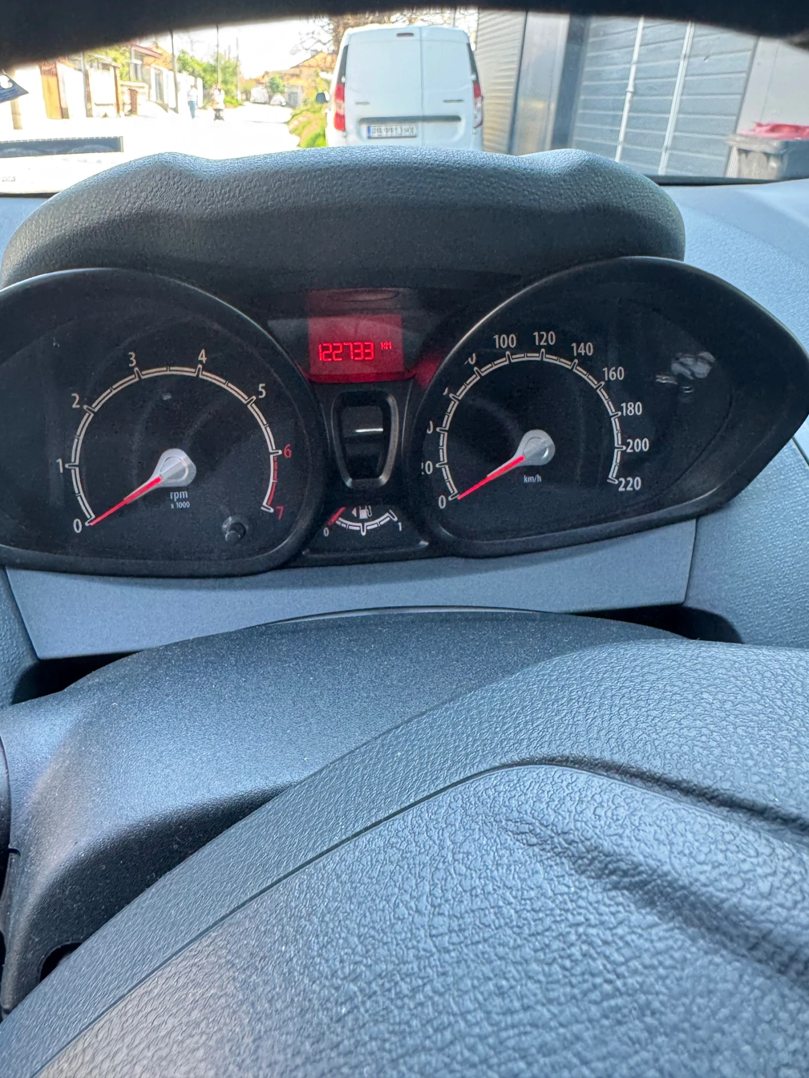 Ford Fiesta 1, 3 - изображение 2