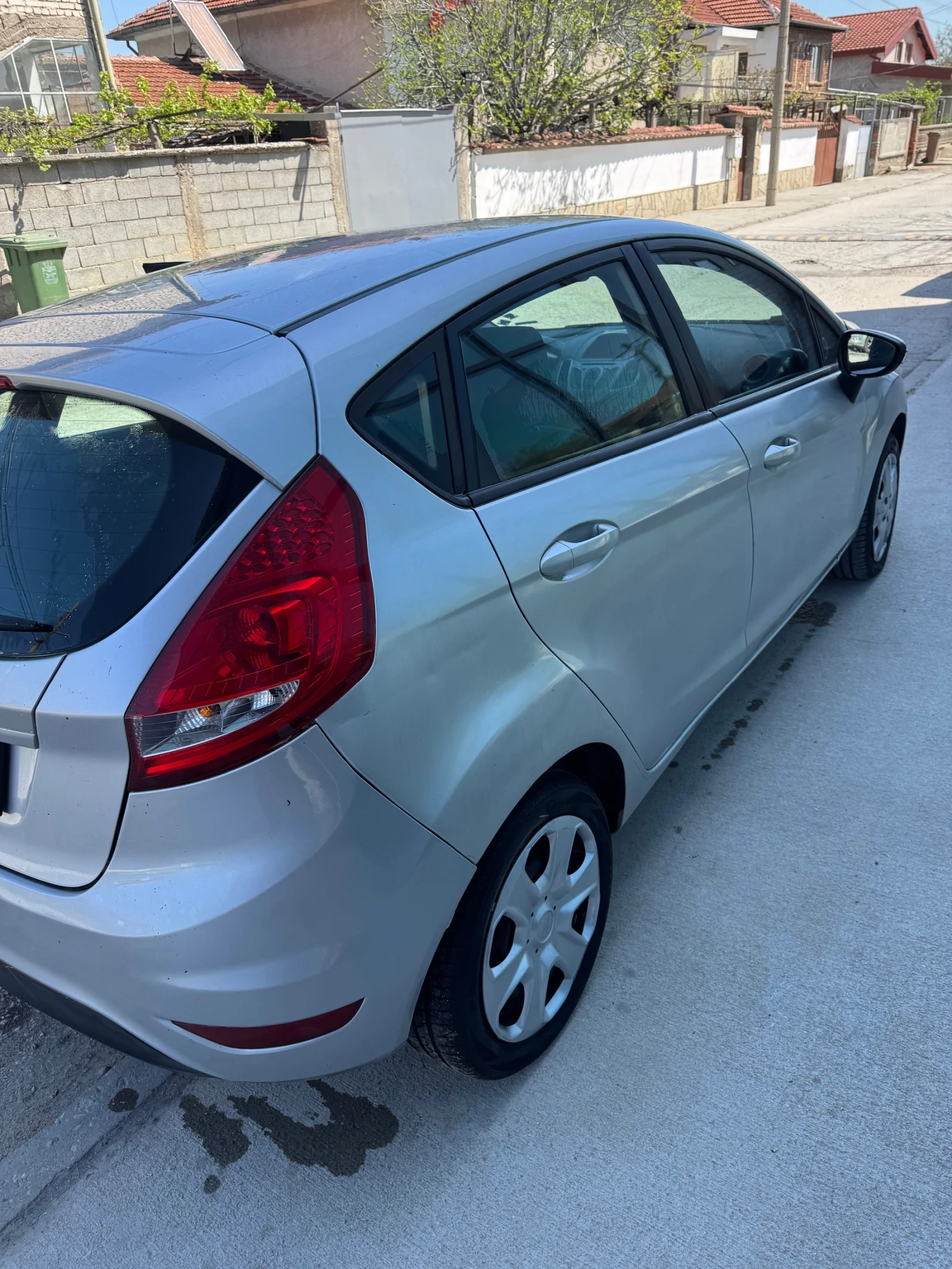 Ford Fiesta 1, 3 - изображение 9