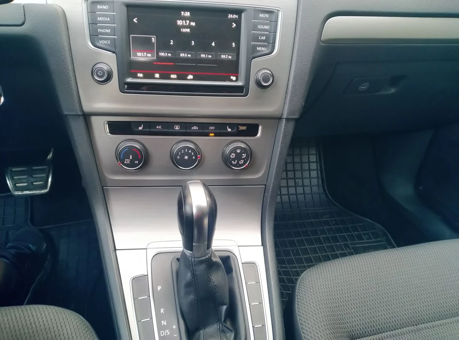 VW Golf  1.8TSI - изображение 7