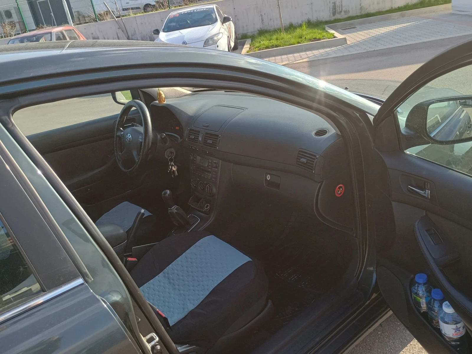 Toyota Avensis T25 - изображение 10