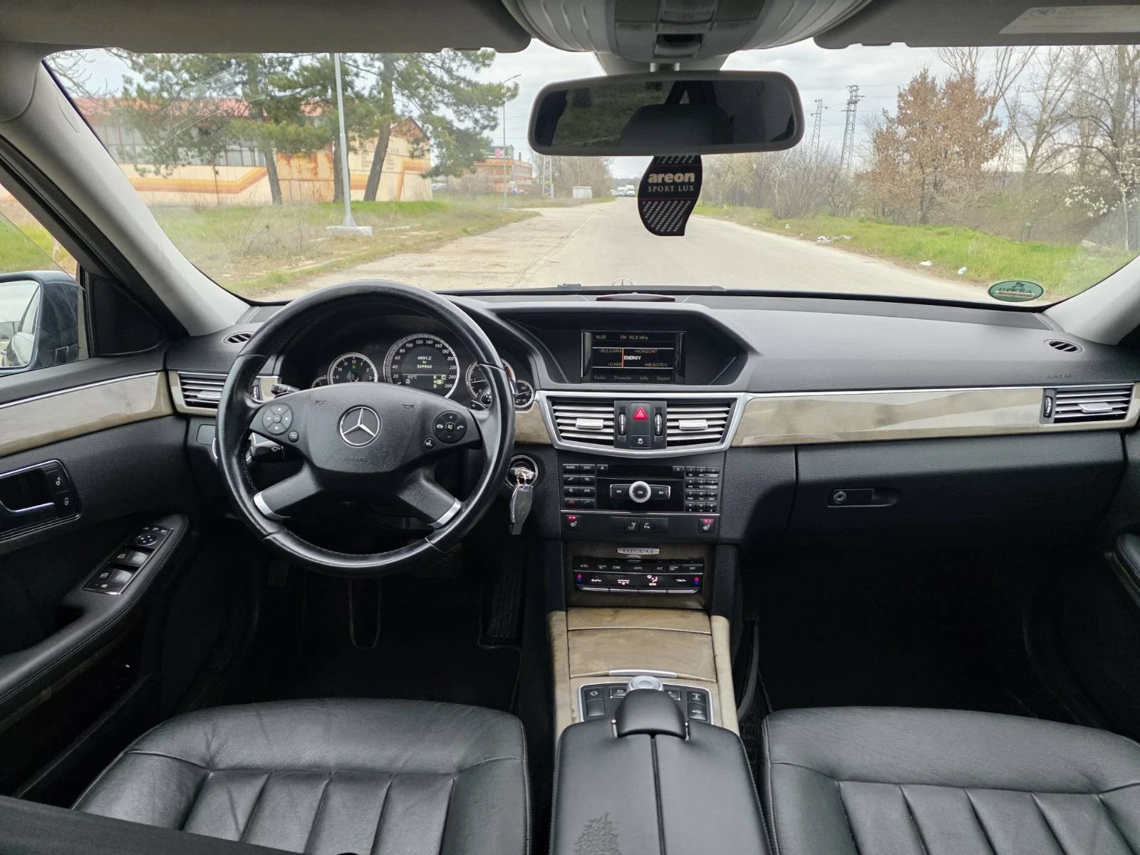 Mercedes-Benz E 350, снимка 14 - Автомобили и джипове - 53906391
