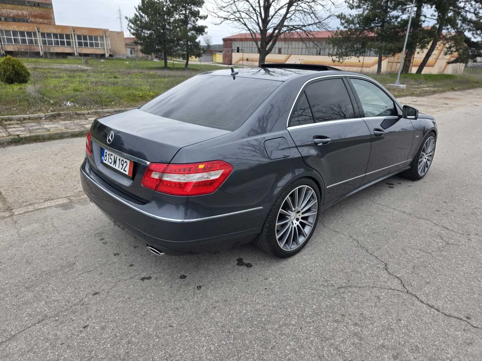 Mercedes-Benz E 350, снимка 6 - Автомобили и джипове - 53906391