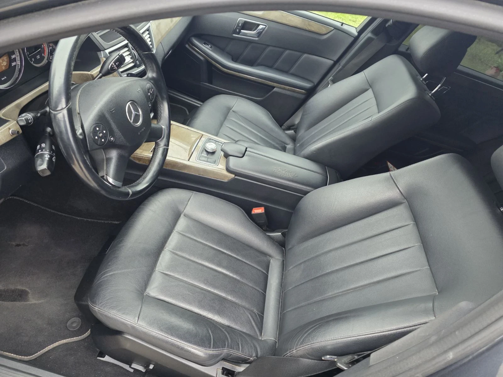 Mercedes-Benz E 350, снимка 13 - Автомобили и джипове - 53906391