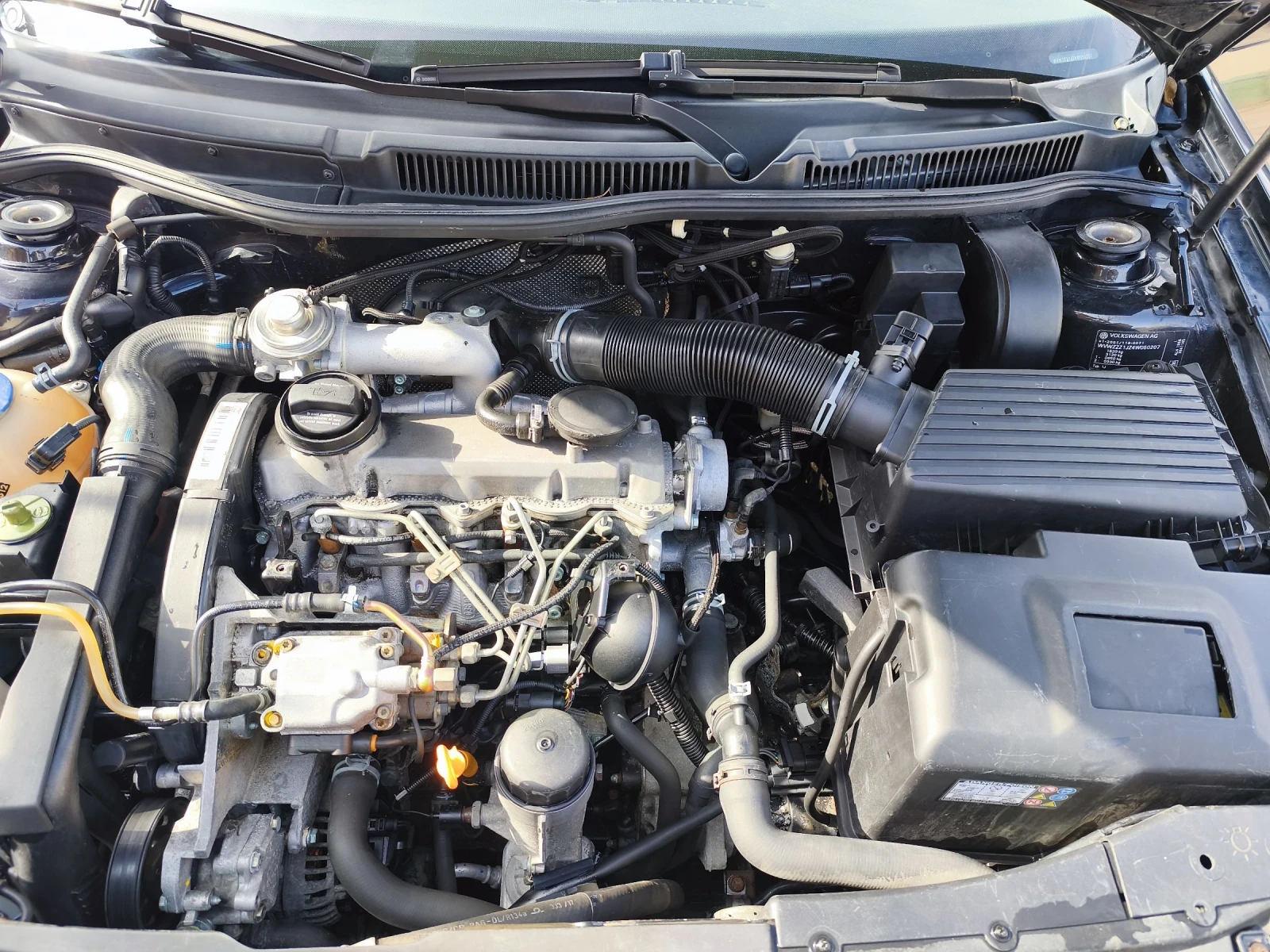 VW Bora 1.9 TDI 90 ALH, снимка 11 - Автомобили и джипове - 54036307