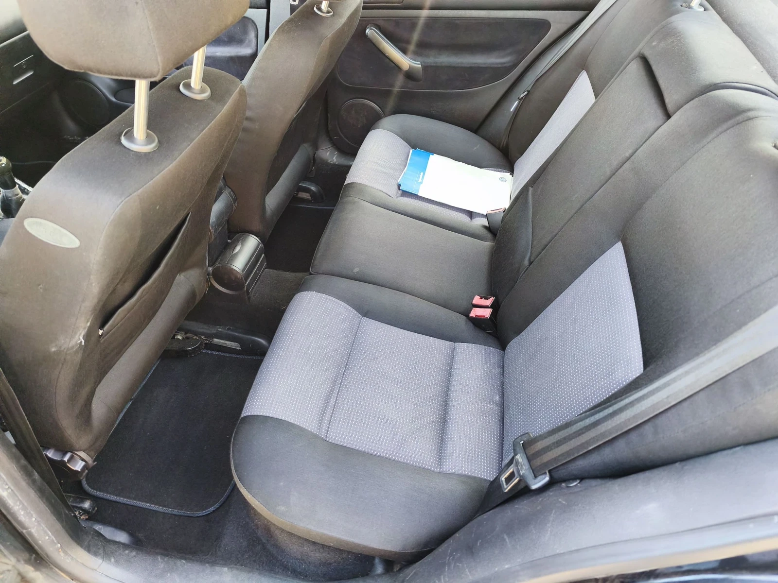 VW Bora 1.9 TDI 90 ALH, снимка 8 - Автомобили и джипове - 54036307