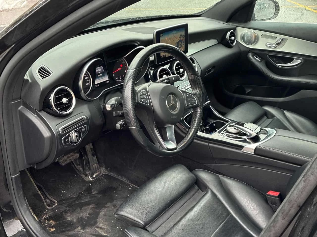 Mercedes-Benz C 400 BURMESTER/ПАНОРАМА, снимка 7 - Автомобили и джипове - 54051352