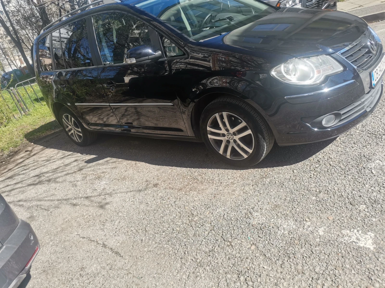 VW Touran 2.0i ECOFUEL HIGH, снимка 3 - Автомобили и джипове - 54170645