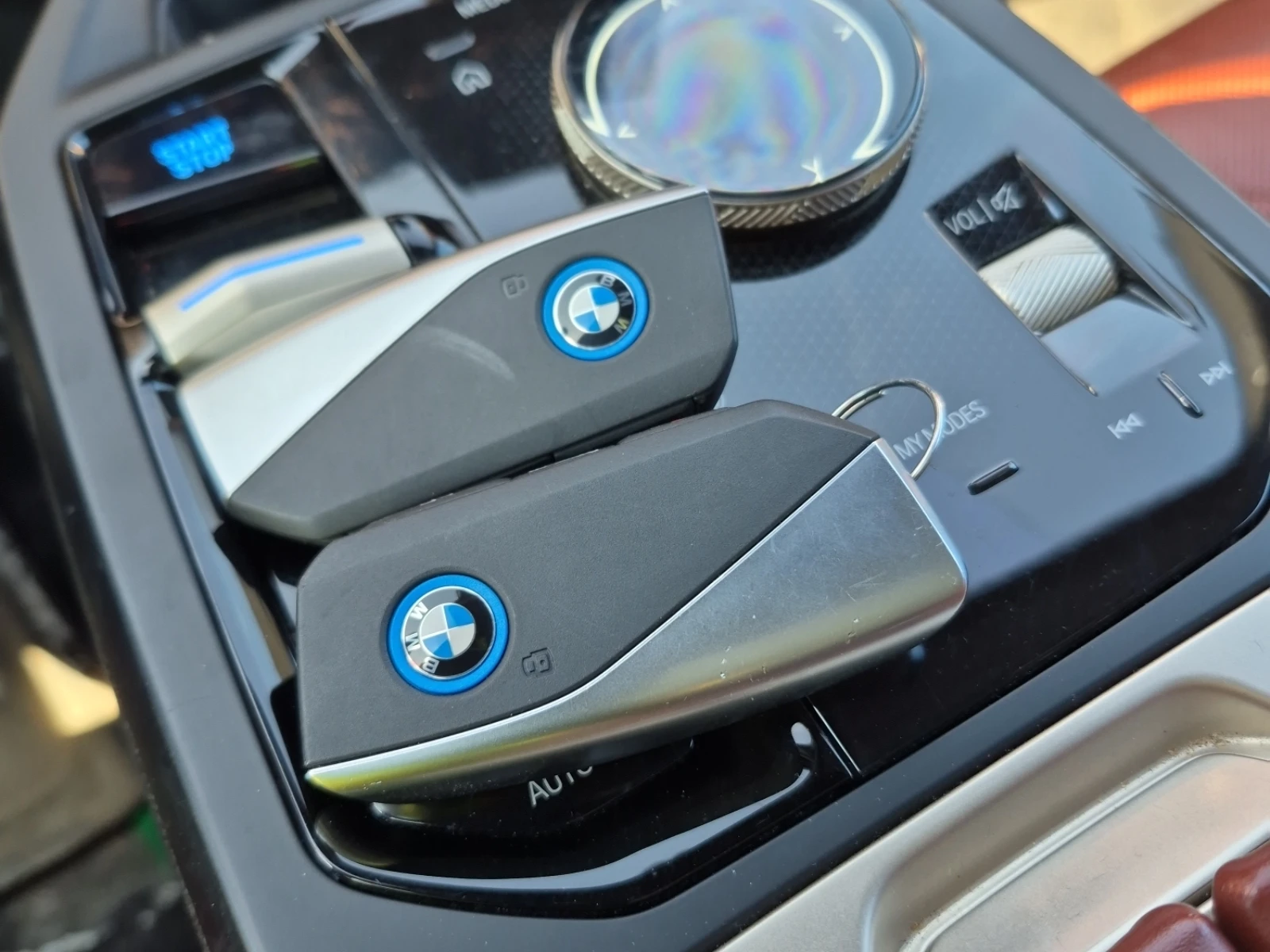 BMW iX XDRIVE50* �-pack* 360view* H&K* Pano* ���������* � | Mobile.bg � ����������� 9