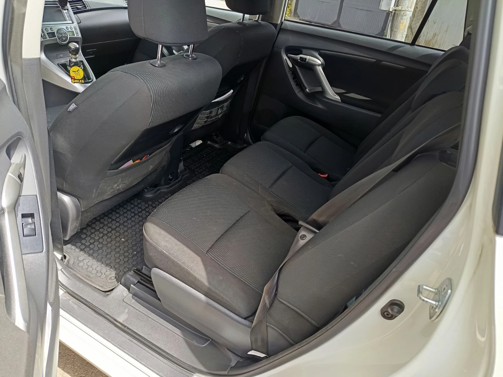 Toyota Verso, снимка 8 - Автомобили и джипове - 54494366