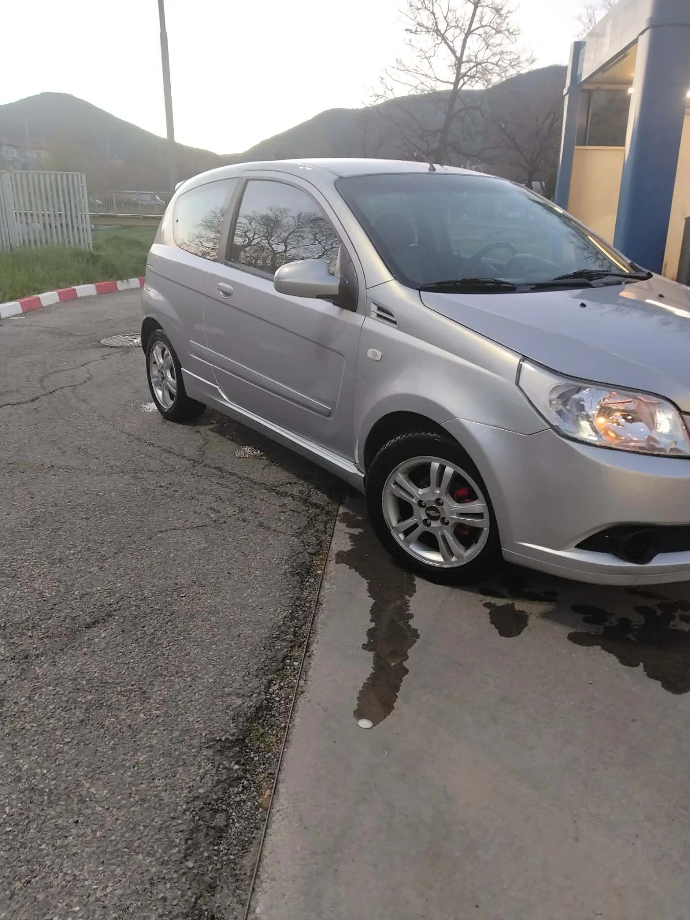 Chevrolet Aveo, снимка 3 - Автомобили и джипове - 54635852