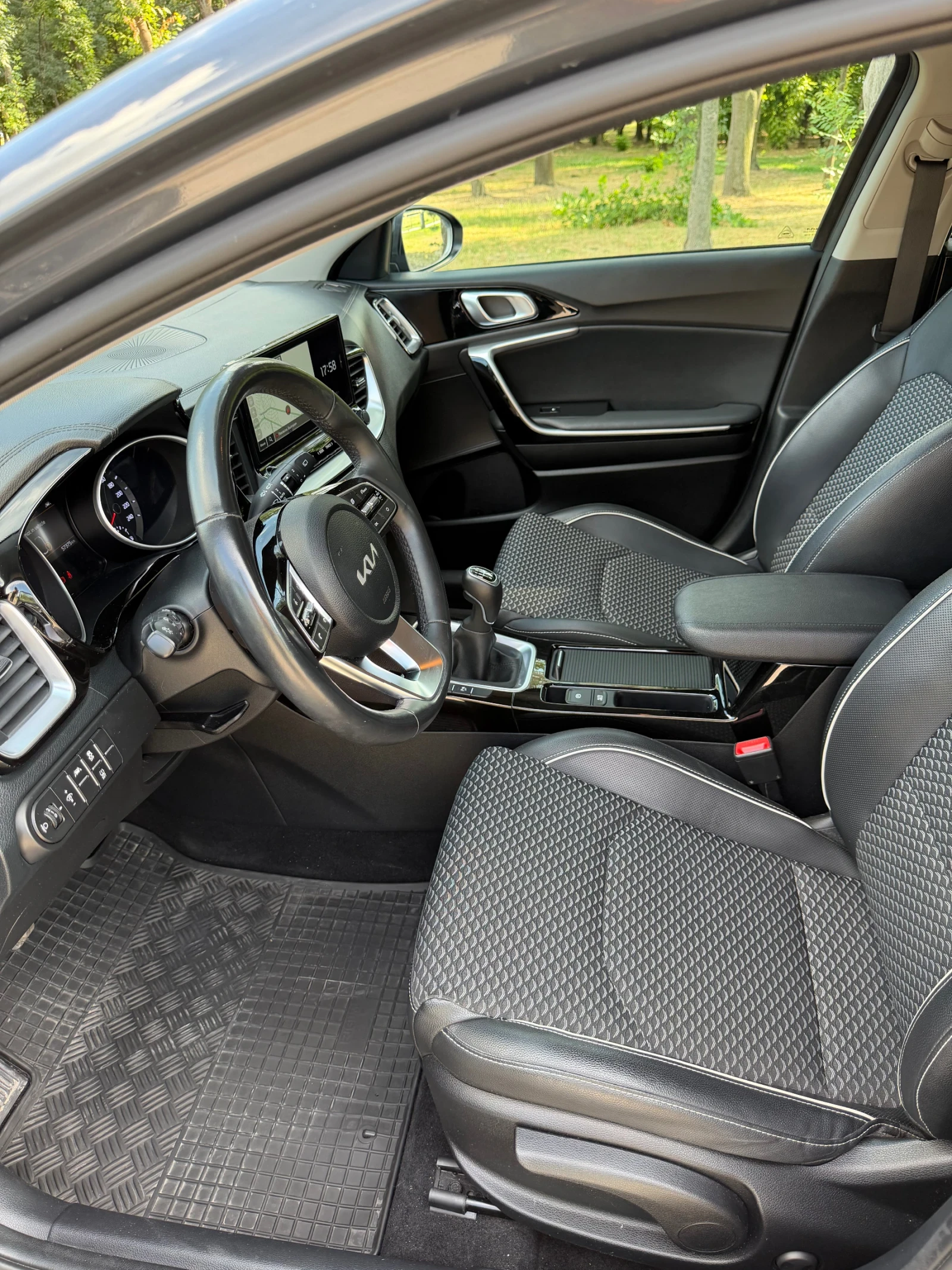 Kia XCeed Executive В Гаранция + КАСКО, снимка 10 - Автомобили и джипове - 55051135
