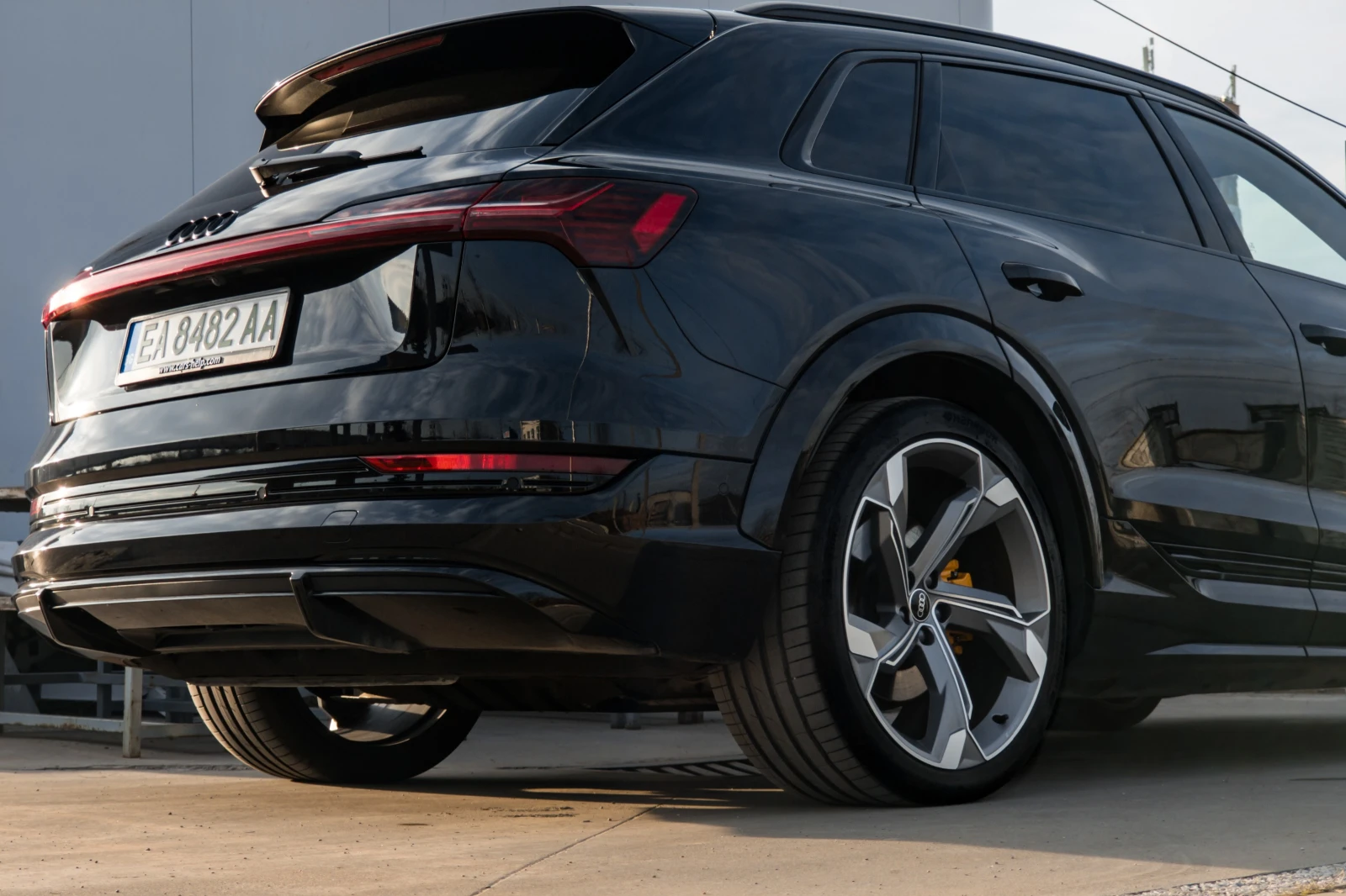 Audi E-Tron S, снимка 10 - Автомобили и джипове - 55298422
