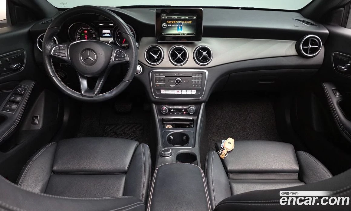 Mercedes-Benz CLA CLA250 4MATIC, снимка 9 - Автомобили и джипове - 56117232