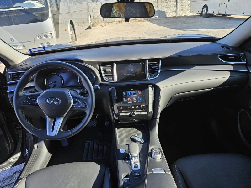 Infiniti QX50 2.0Vct БАРТЕР, снимка 10 - Автомобили и джипове - 42526732