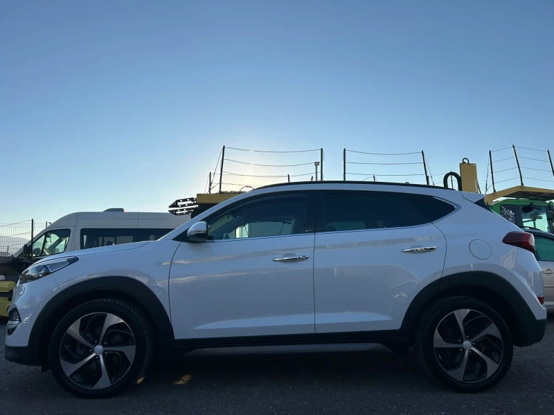 Hyundai Tucson 2.0crdi 4х4 Автомат , снимка 4 - Автомобили и джипове - 47635740