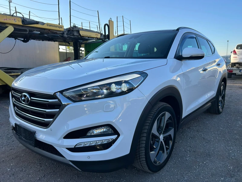 Hyundai Tucson 2.0crdi 4х4 Автомат , снимка 1 - Автомобили и джипове - 47635740