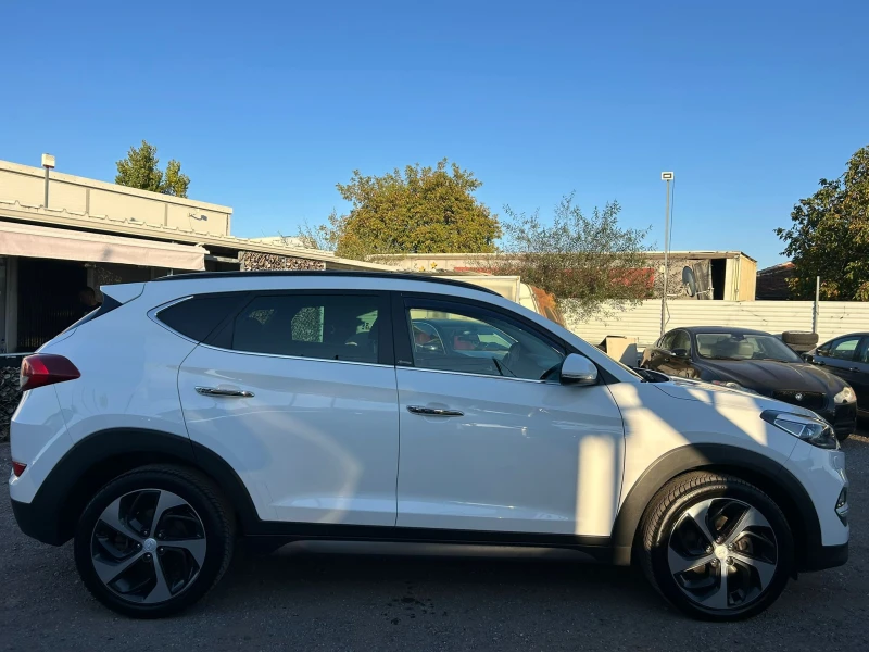 Hyundai Tucson 2.0crdi 4х4 Автомат , снимка 5 - Автомобили и джипове - 47635740