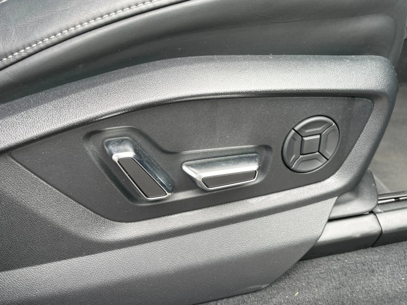 Audi SQ7 4.0 V8T Matrix/Head Up/Pano/B&O/История, снимка 16 - Автомобили и джипове - 52612297