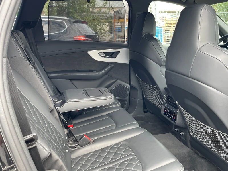 Audi SQ7 4.0 V8T Matrix/Head Up/Pano/B&O/История, снимка 12 - Автомобили и джипове - 52612297