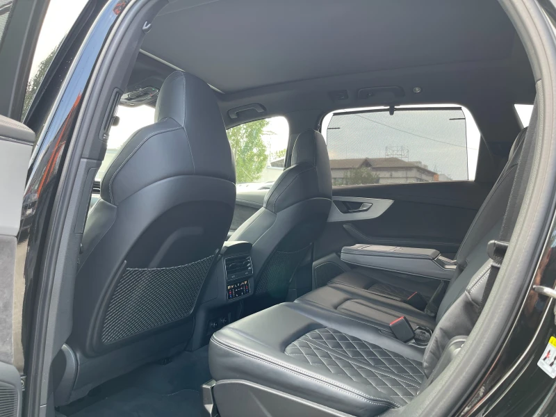 Audi SQ7 4.0 V8T Matrix/Head Up/Pano/B&O/История, снимка 10 - Автомобили и джипове - 52612297