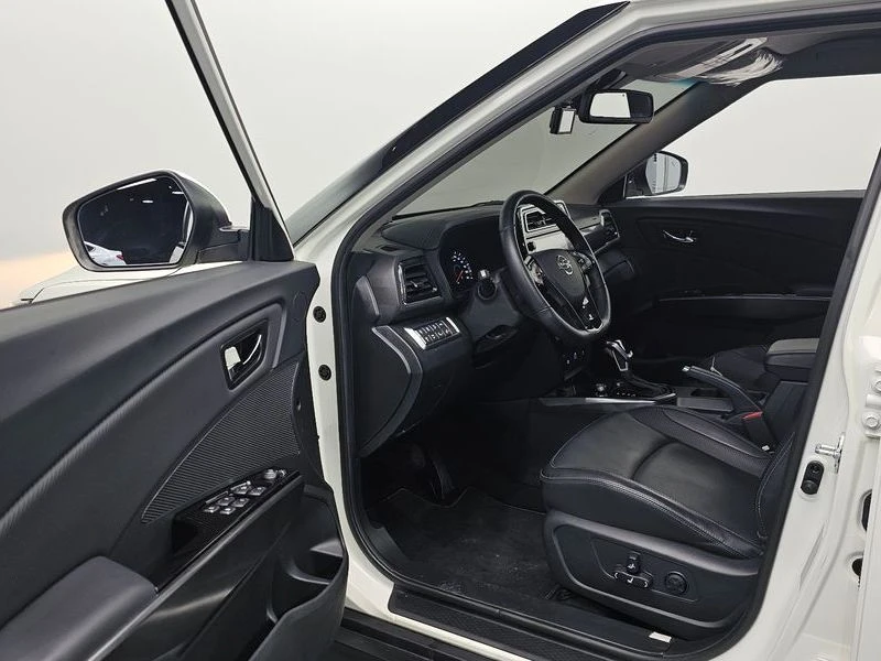 SsangYong Tivoli 1.5 173910 Automatic, снимка 10 - Автомобили и джипове - 55749515