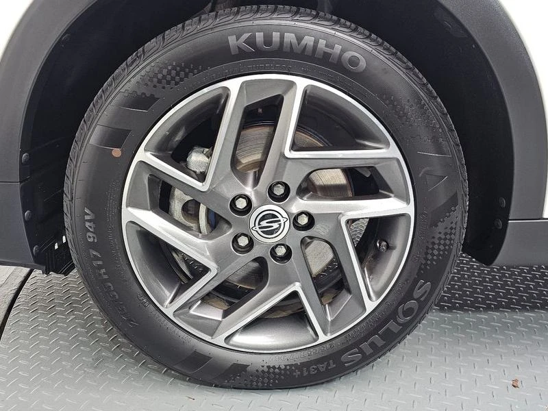 SsangYong Tivoli 1.5 173910 Automatic, снимка 5 - Автомобили и джипове - 55749515