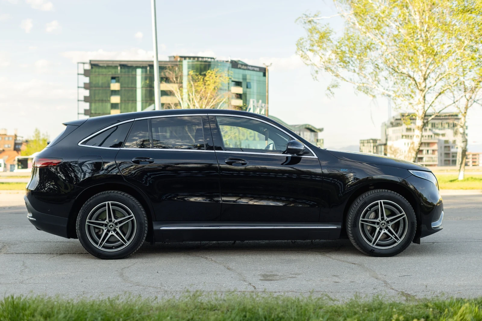 Mercedes-Benz EQC  AMG 400 , снимка 5 - Автомобили и джипове - 53345973