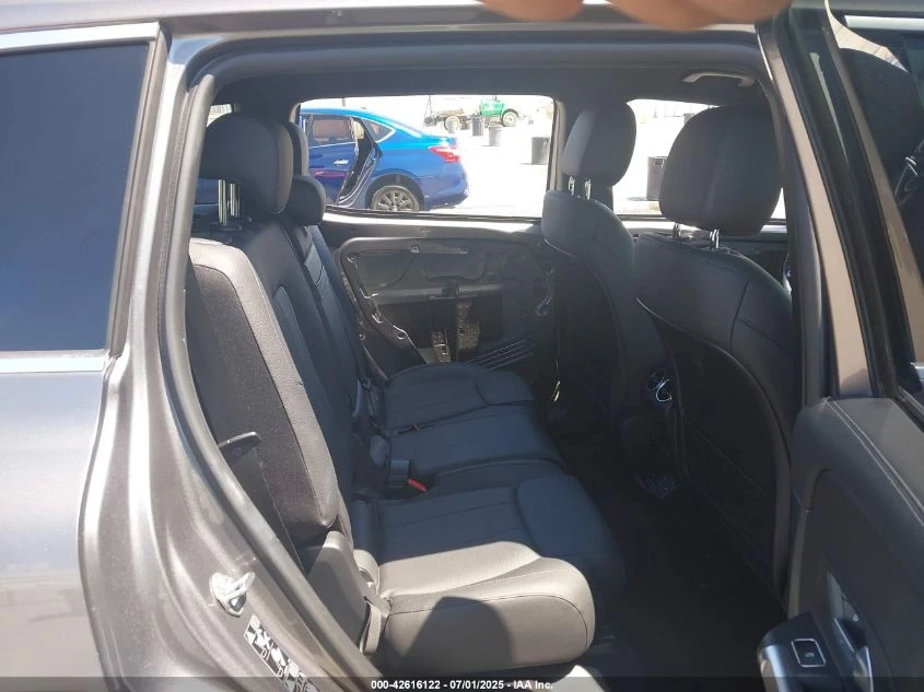 Mercedes-Benz GLB  - изображение 8