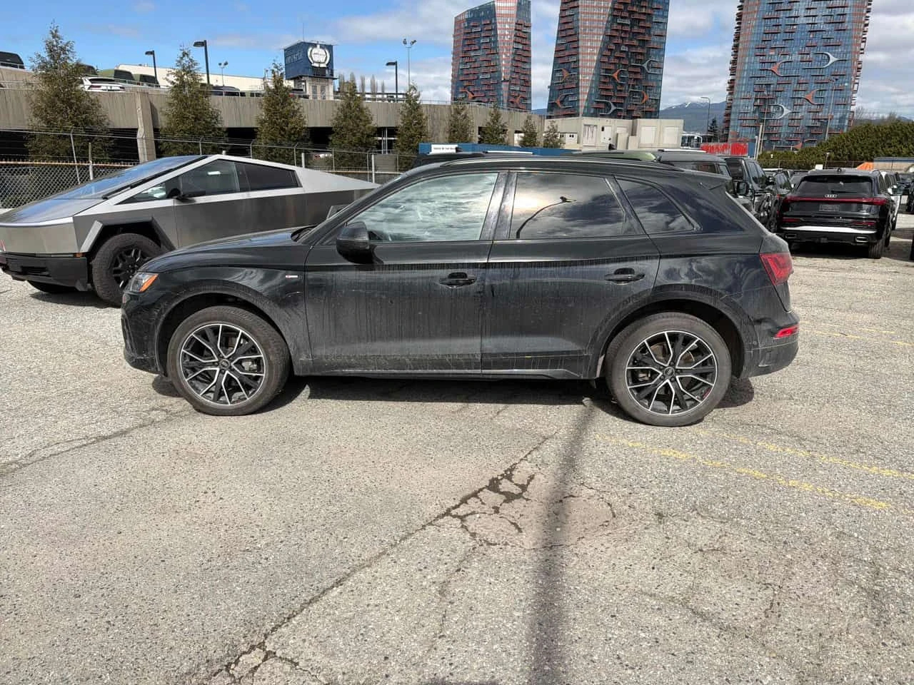 Audi Q5 Progressiv/ДИСТРОНИК/ПАНОРАМА/ПОДГРЕВИ, снимка 3 - Автомобили и джипове - 54128648