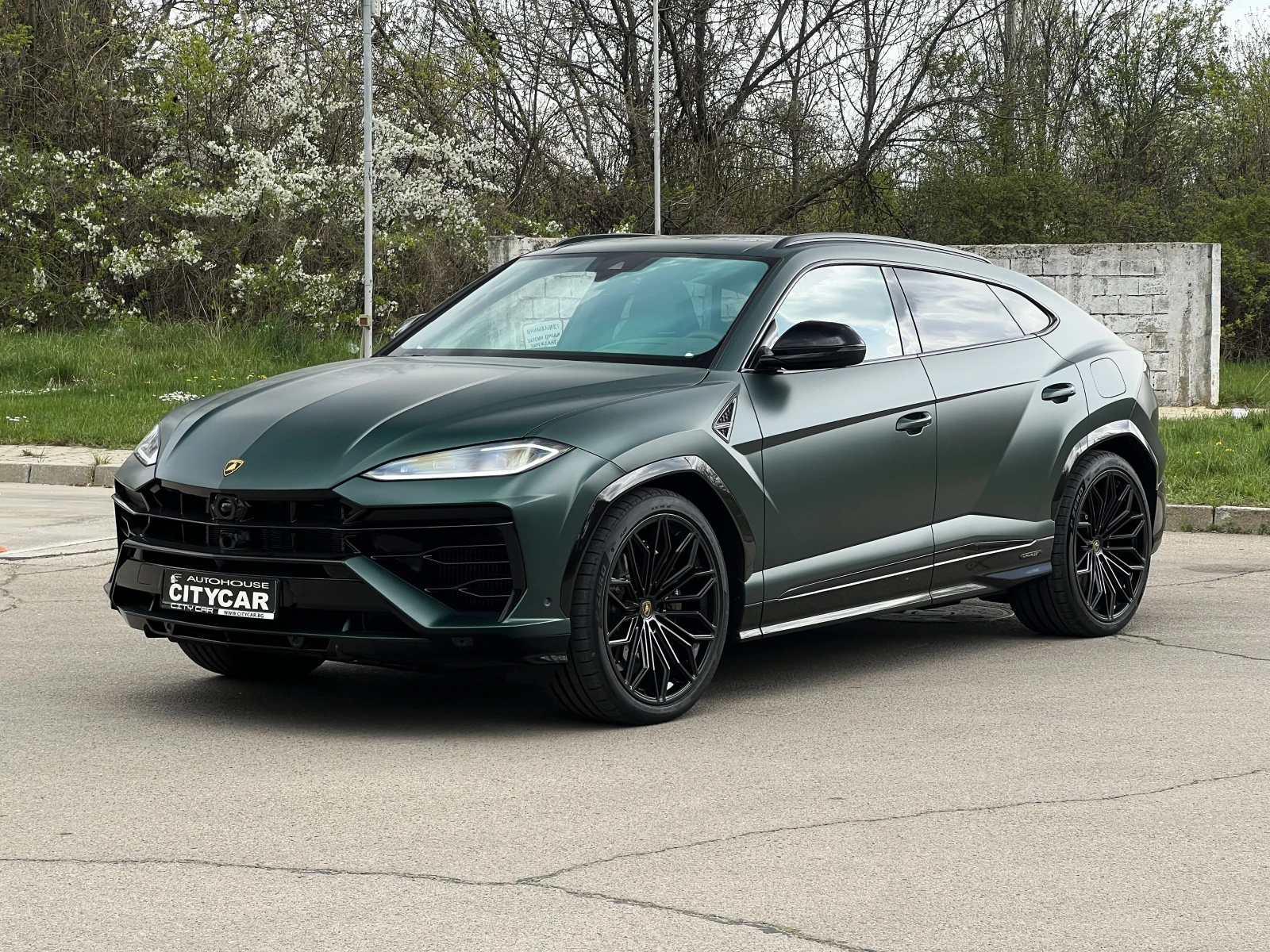 Lamborghini Urus SE / FACELIFT / PLUG-IN/ CERAMIC / 3D B&O / , снимка 3 - Автомобили и джипове - 54257838