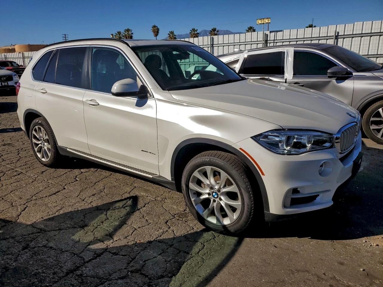 BMW X5 xDrive40e, снимка 4 - Автомобили и джипове - 54410093