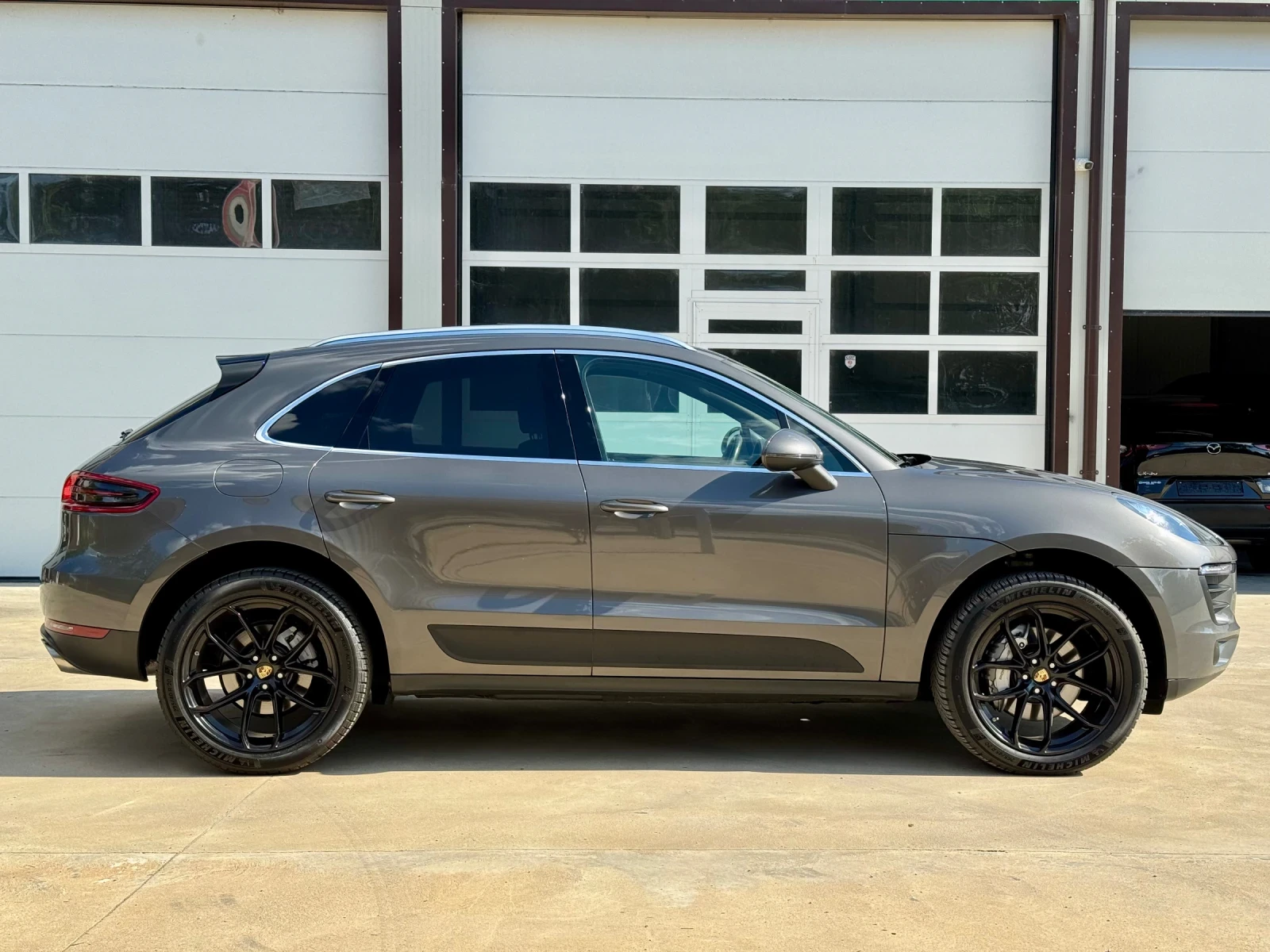 Porsche Macan * S* LED* PANORAMA* CAMERA* FULL* , снимка 8 - Автомобили и джипове - 54975903