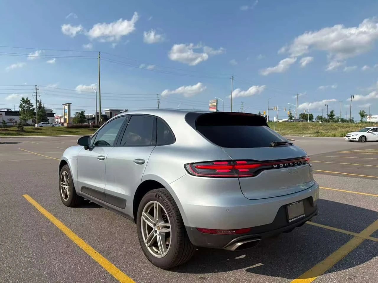 Porsche Macan * CARFAX * АВТОКРЕДИТ БЕЗ ПЪРВОНАЧАЛНА * , снимка 4 - Автомобили и джипове - 55185294