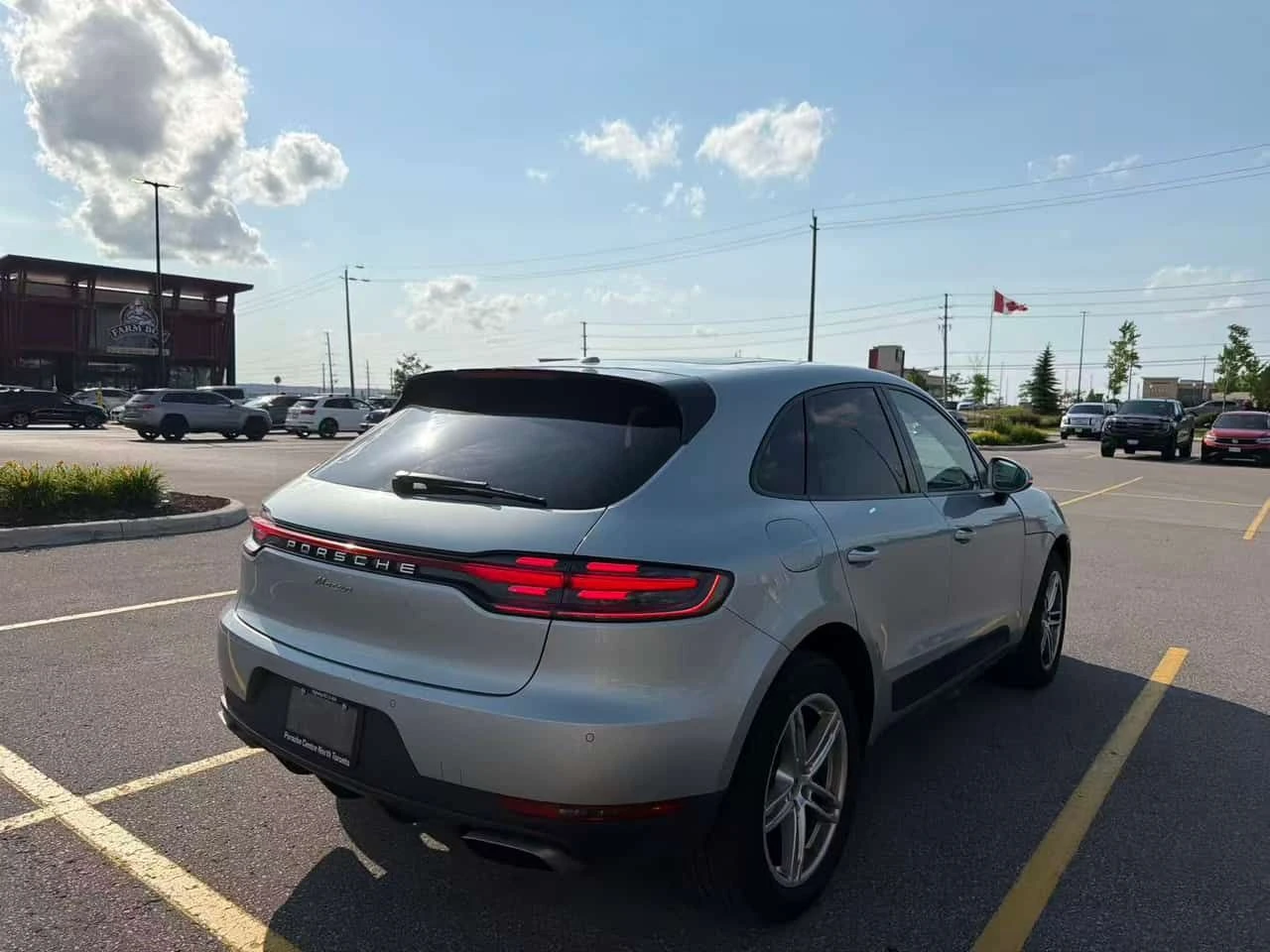 Porsche Macan * CARFAX * АВТОКРЕДИТ БЕЗ ПЪРВОНАЧАЛНА * , снимка 5 - Автомобили и джипове - 55185294