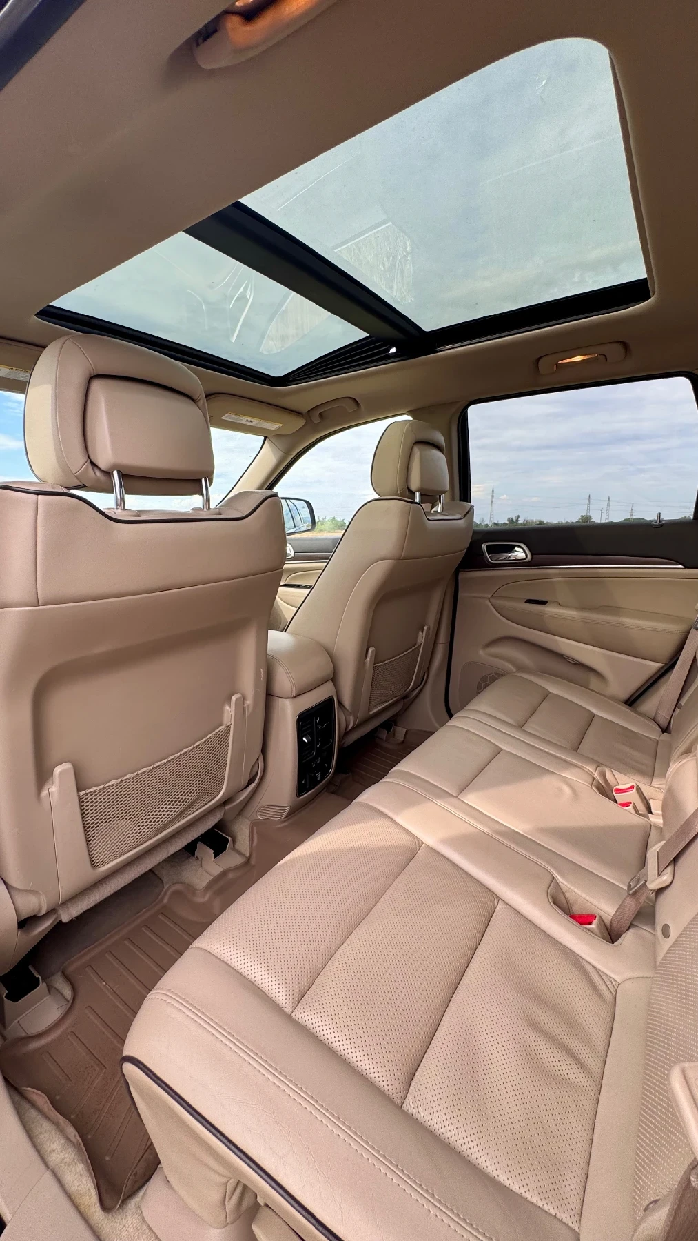 Jeep Grand cherokee 3.6 Overland* ДИСТР* ПАНОРАМА* ОБДУХ* 2 чифта гуми, снимка 13 - Автомобили и джипове - 55769573