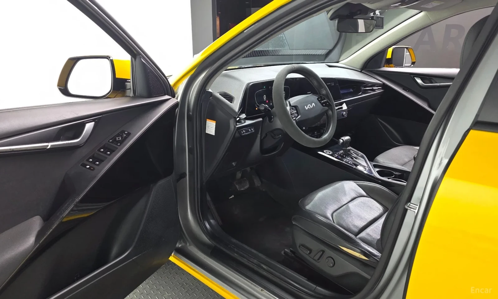 Kia Niro ЛИЗИНГ\РЕАЛНИ КИЛОМЕТРИ\ТОП СЪСТОЯНИЕ, снимка 10 - Автомобили и джипове - 56081646