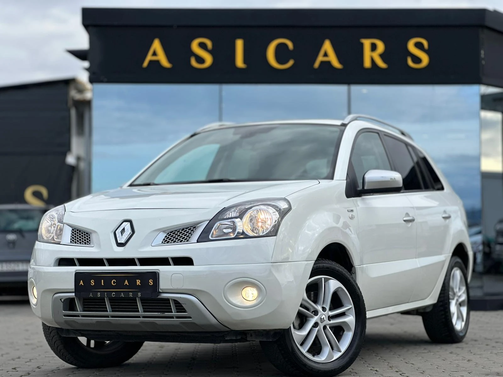 Renault Koleos / 2.0D / 150HP / 4X4 / КОЖА / 51 000 КМ /