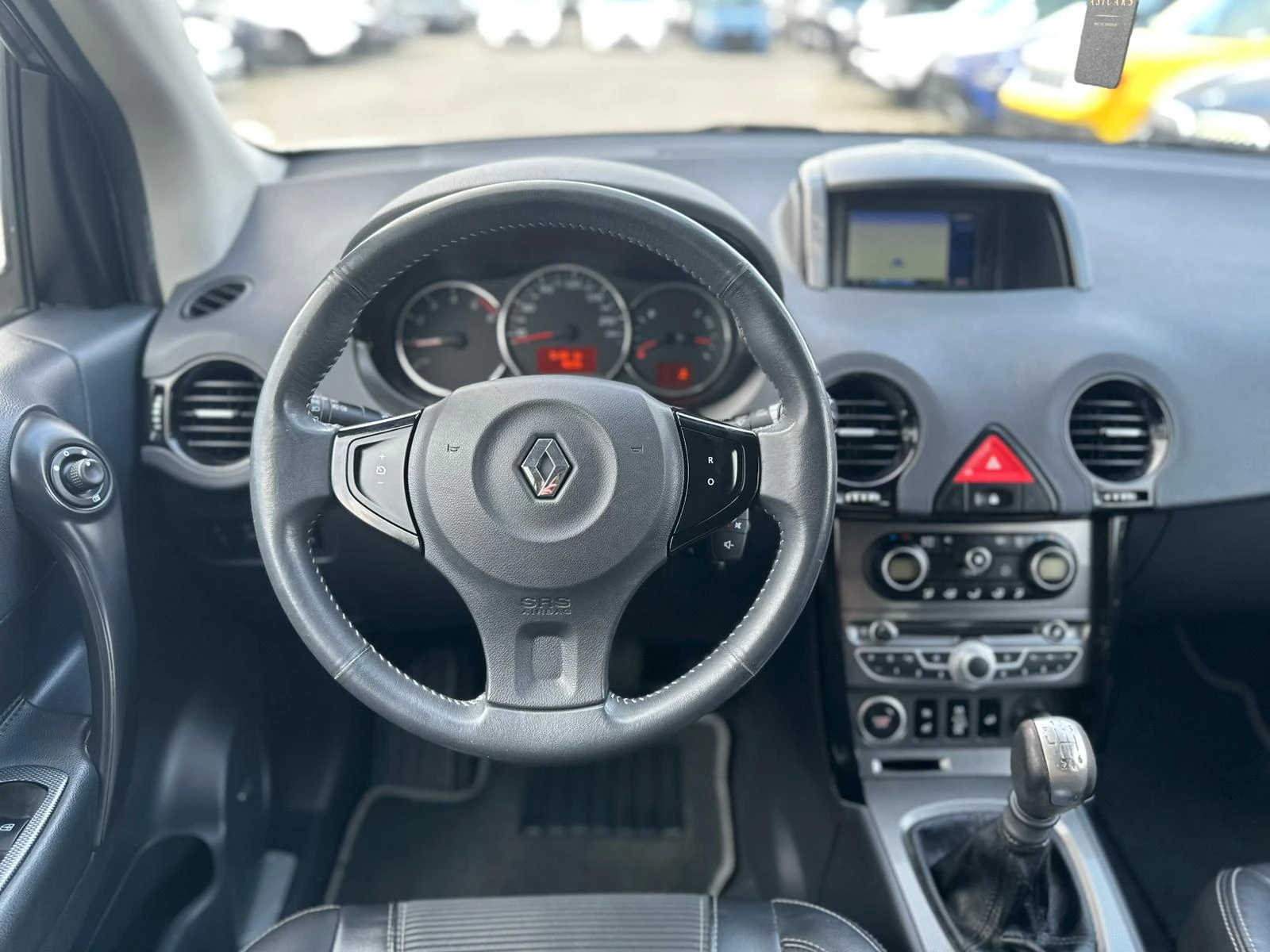 Renault Koleos / 2.0D / 150HP / 4X4 / КОЖА / 51 000 КМ /, снимка 14 - Автомобили и джипове - 56104209