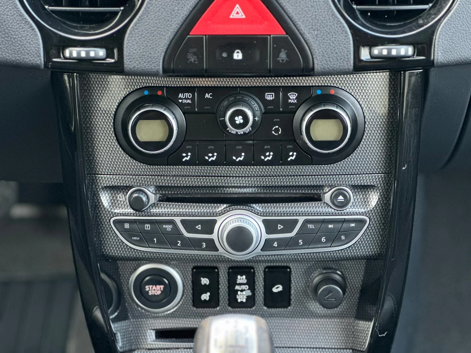Renault Koleos / 2.0D / 150HP / 4X4 / КОЖА / 51 000 КМ /, снимка 15 - Автомобили и джипове - 56104209