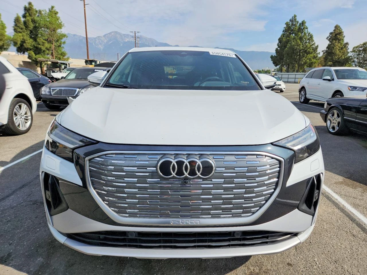 Audi Q4 E-Tron Sportback Prestige, снимка 5 - Автомобили и джипове - 56618818