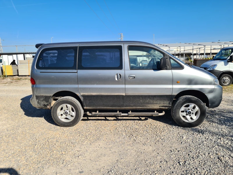 Hyundai Starex 2.5CRDI.4х4 140kc.6+ 1. Feislift..150000хил, снимка 4 - Бусове и автобуси - 47857211